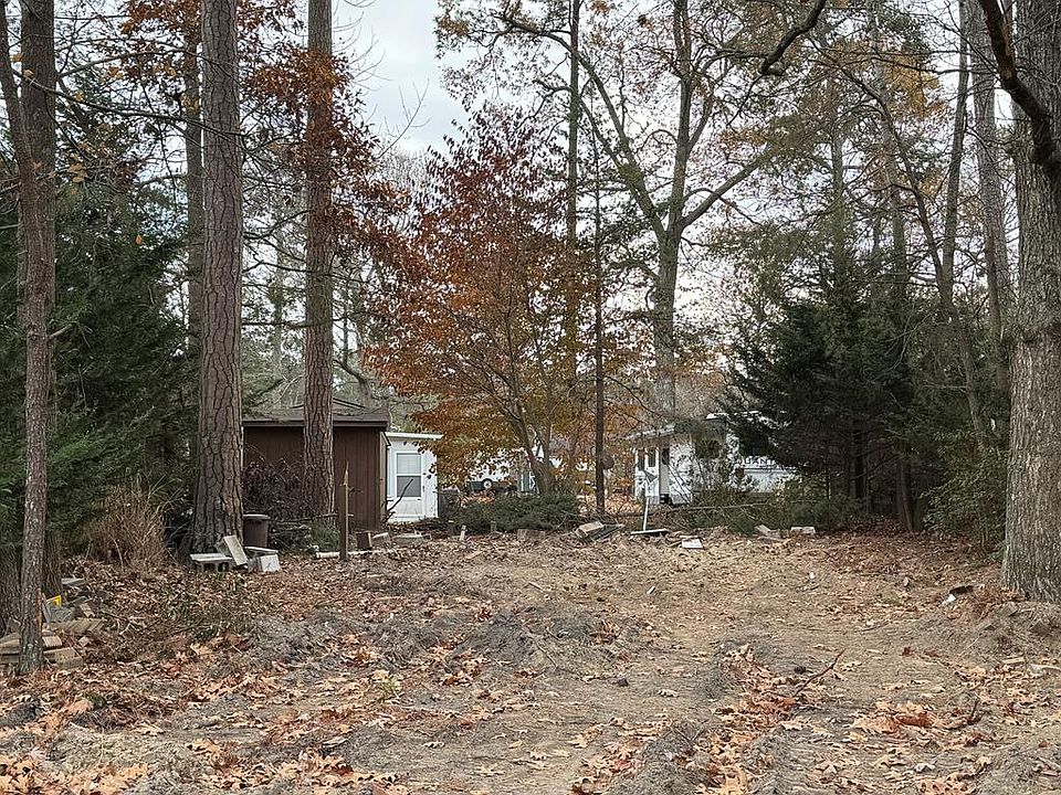 1st image of 504 Blue Heron Dr