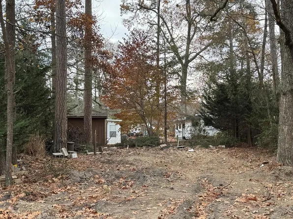 504 Blue Heron Dr, Horntown, VA 23395