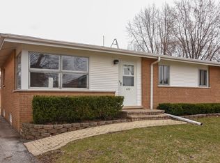 613 N Fairview Ave, Mount Prospect, IL 60056
