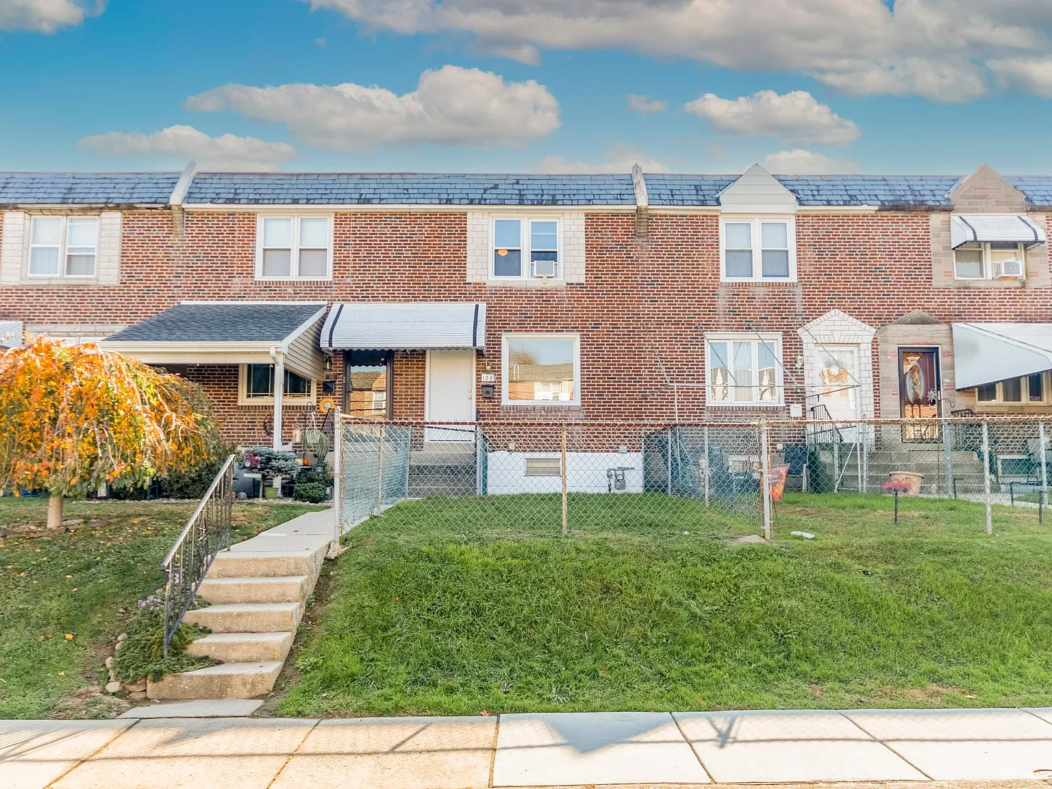 128 W Madison Ave — Photo 1