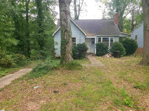 128 Lasalle Ct, Spartanburg, SC 29306