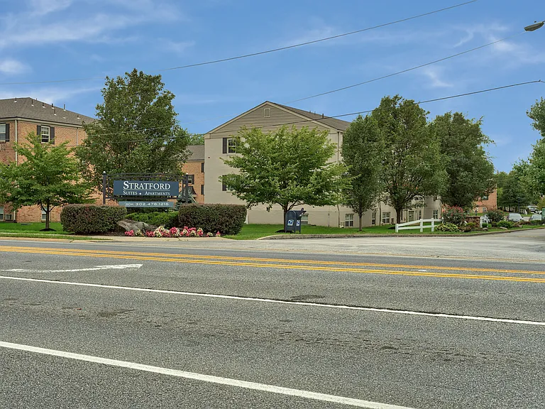 Stratford Apartments — Photo 77