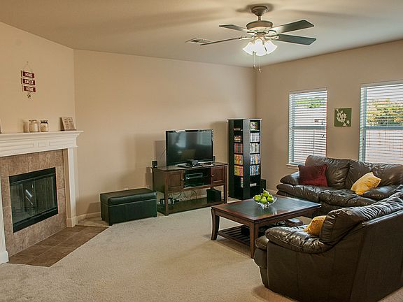 4th image of 7834 Squirrel Hollow Dr