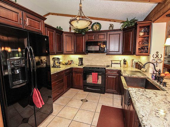 2nd image of 13560 NW 70th St