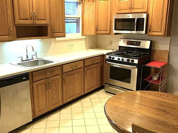 5th image of 61 Wyckoff Ave