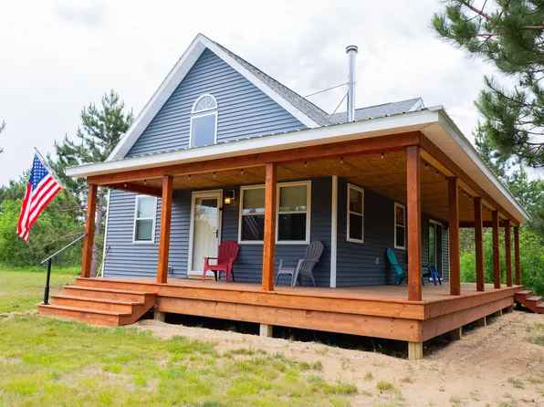 4696 Glacial Field Dr, Elmira, MI 49730