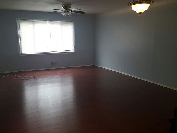 2nd image of 92 Park Hill Ln