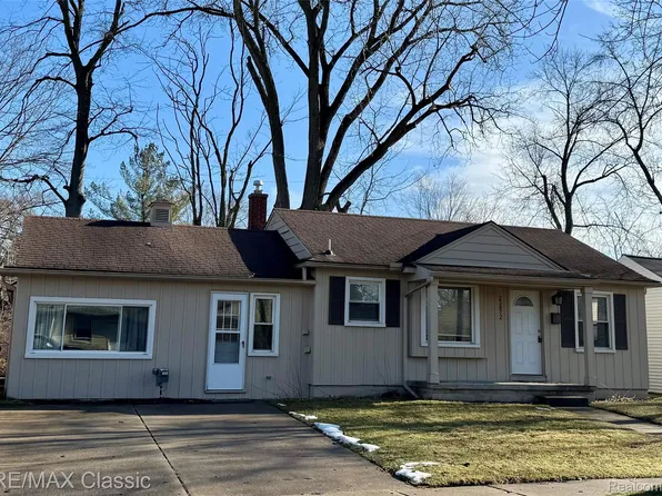23072 Lilac St, Farmington, MI 48336