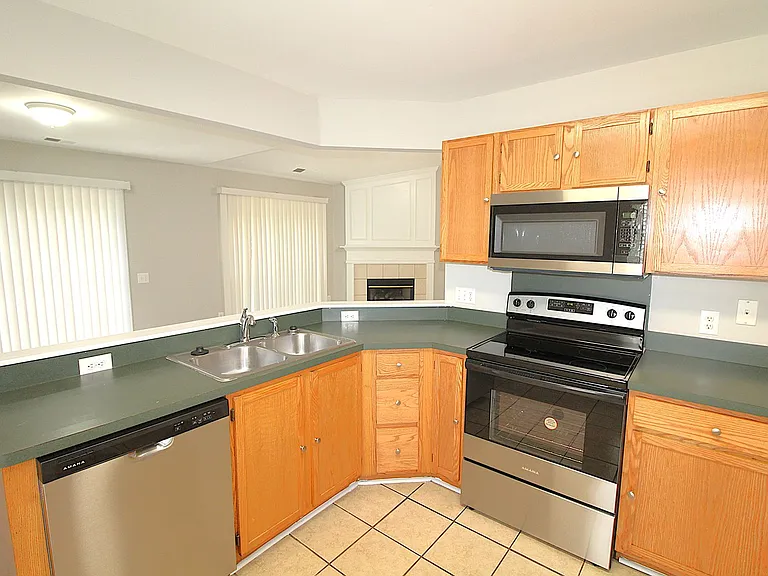 1416 Rumstone Ln — Photo 11