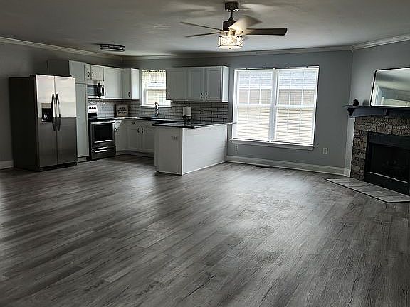 Main living area. 24.5x17