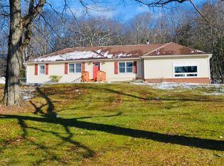 27 Cragsmoor Rd, Pine Bush, NY 12566