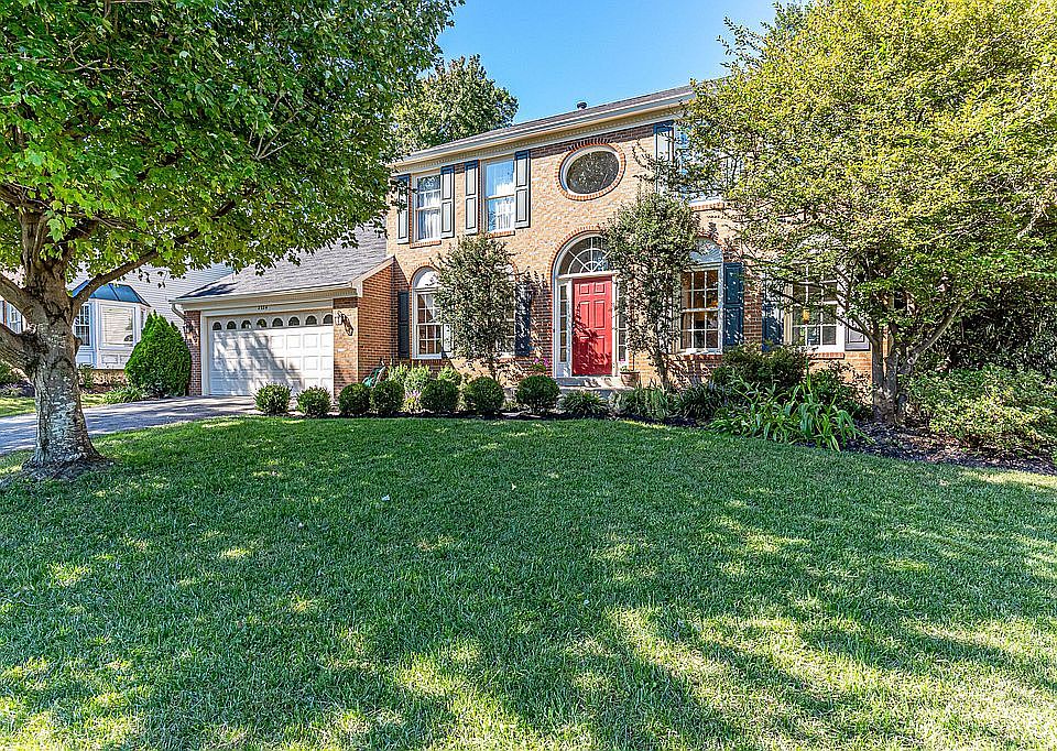 1st image of 2324 Lakeshire Dr