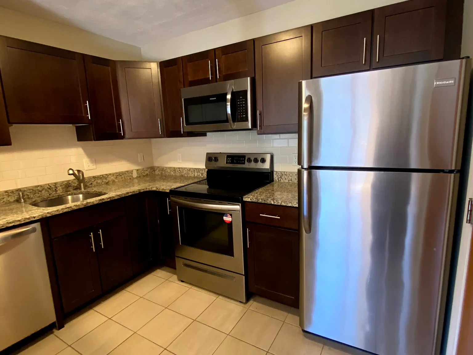 2 bed, $2,230 — Photo 3