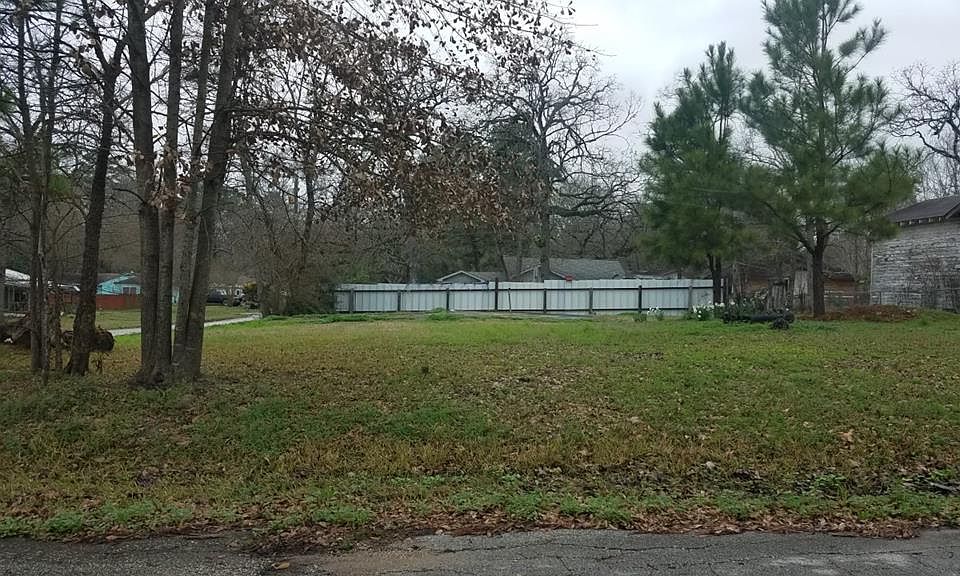1st image of 512 Dogwood Trl