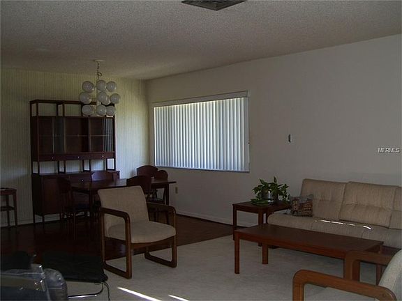 3rd image of 1207 Valley Hill Dr