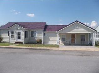 1319 Garden Rd, Elizabethton, TN 37643