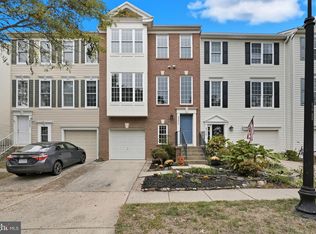 43454 Laidlow St, Chantilly, VA 20152