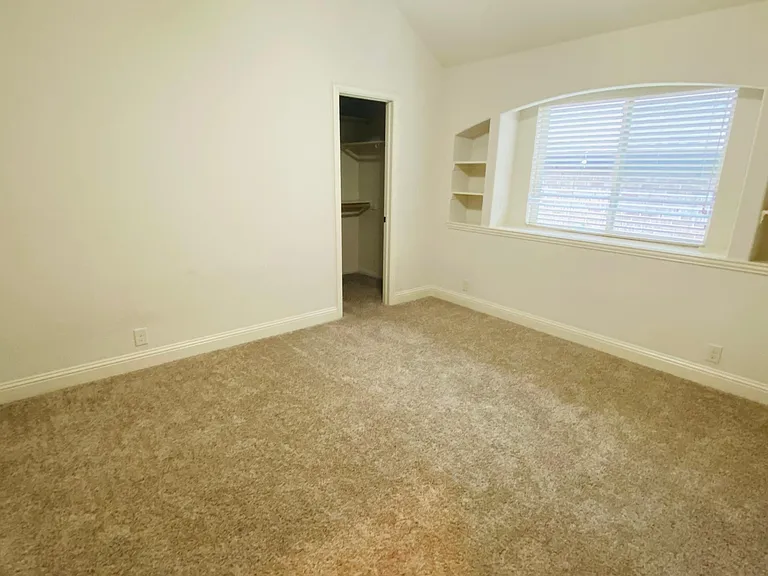 3408 Endicott Ct — Photo 10