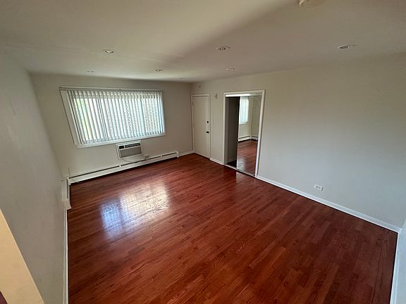 2nd image of 9140 Skokie Blvd APT 302