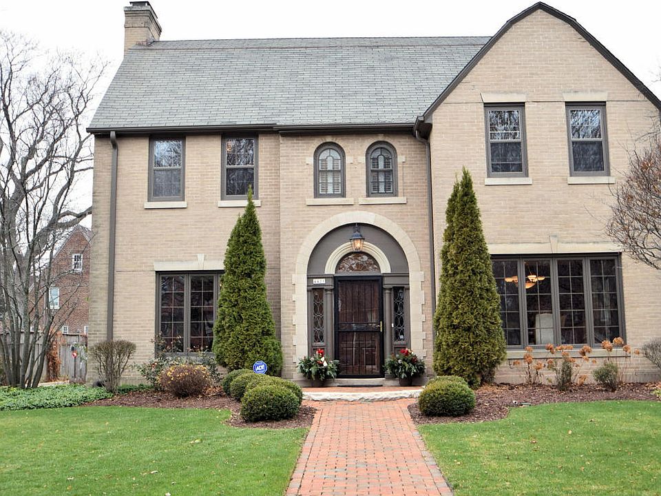 1st image of 4421 N Farwell Ave