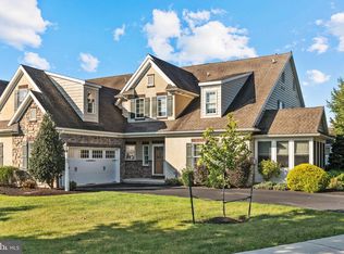 53 S Village Cir #U-0164, Palmyra, PA 17078