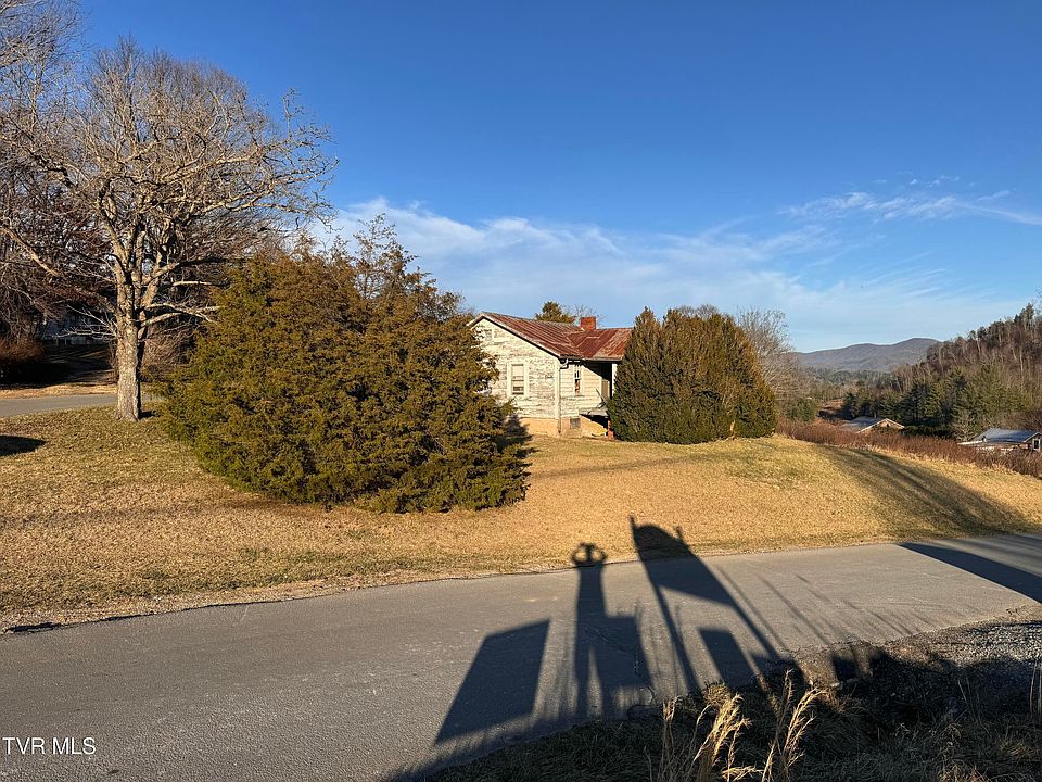 2nd image of 108 Moody Rd
