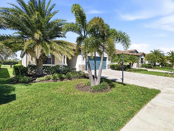 2nd image of 17234 Blue Ridge Pl