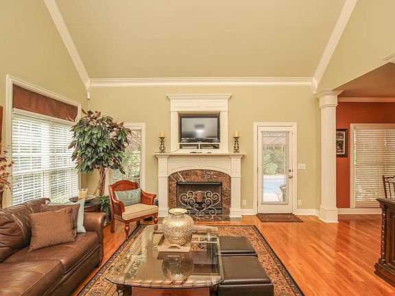 2nd image of 1454 Bradberry Dr