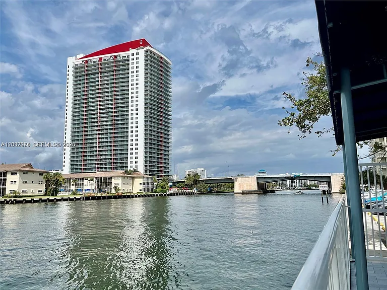 1849 S Ocean Dr #0 — Photo 35