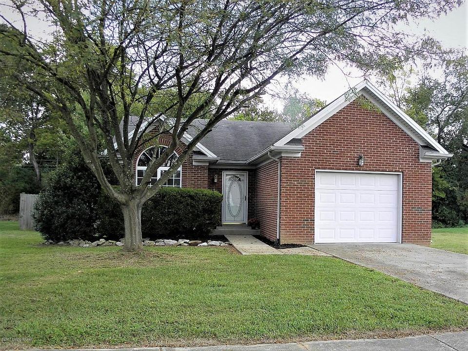 1st image of 81 Jonathan Cir