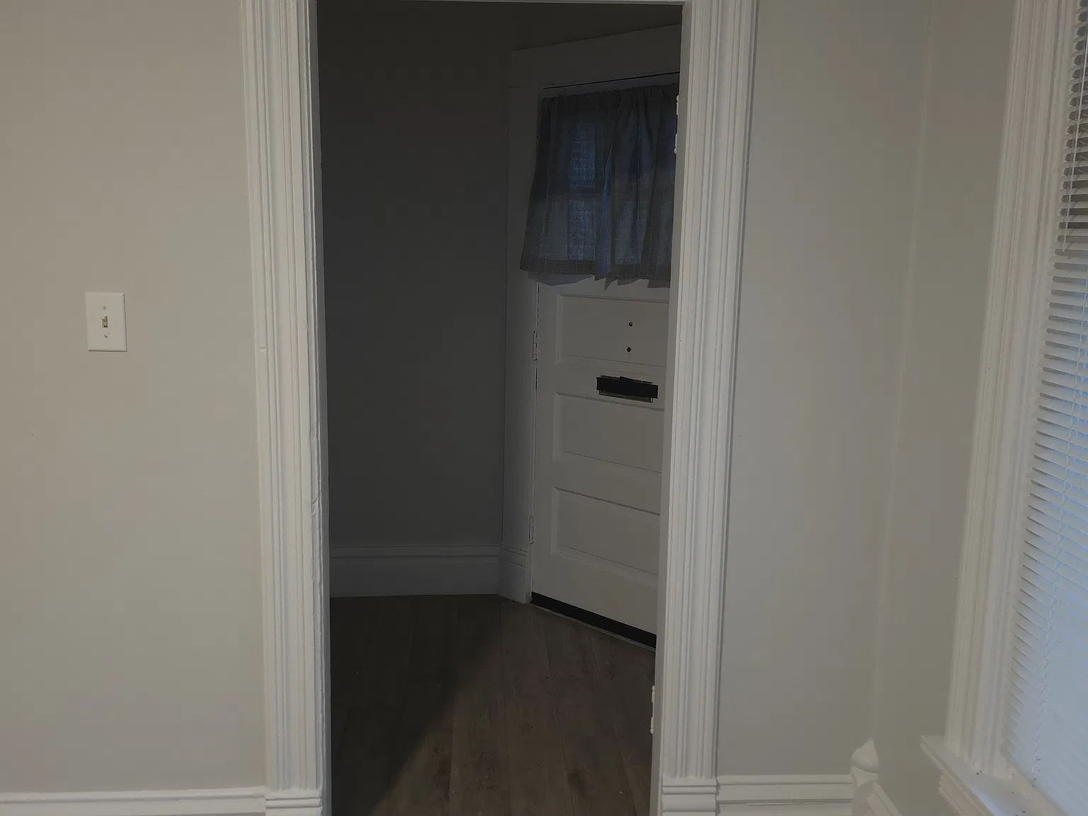 2 bed, 1100 sqft, $950 — Photo 2