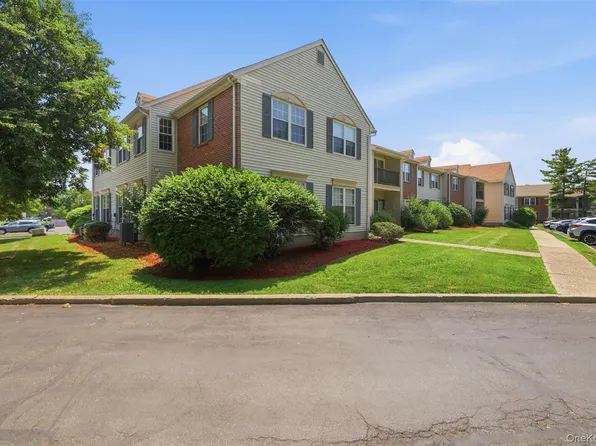 33 Moore Lane #15, Washingtonville, NY 10992
