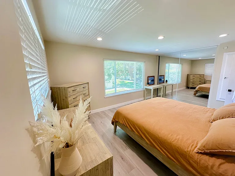10098 Ellis Ave — Photo 6