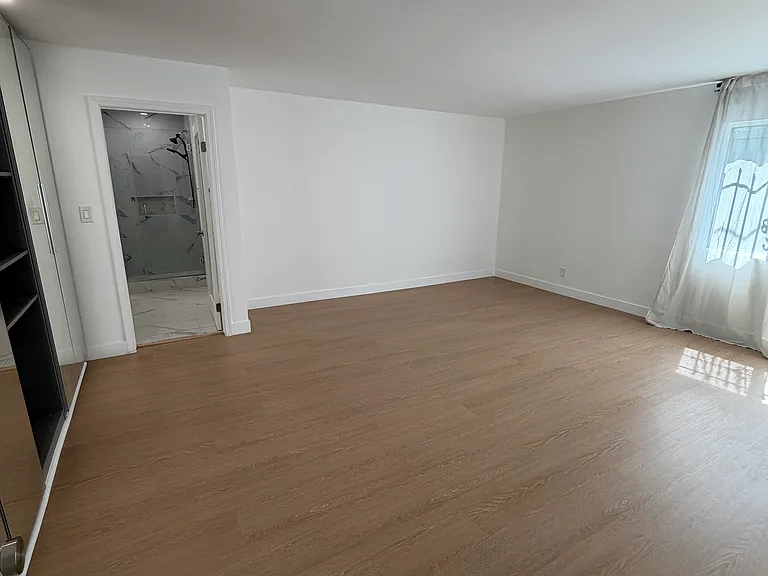 1341 Berkeley St #4 — Photo 7
