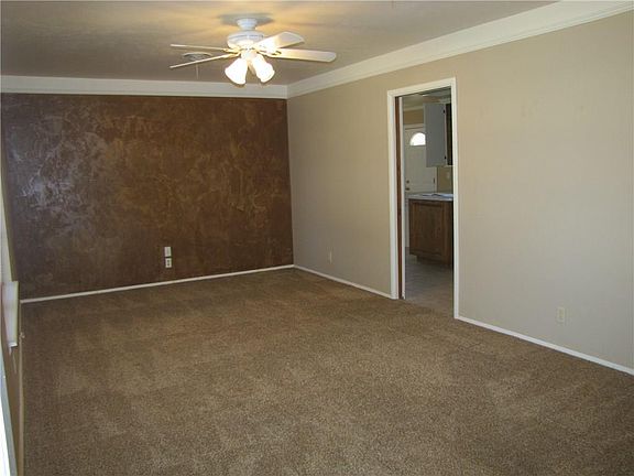 4th image of 1136 Norwood Dr