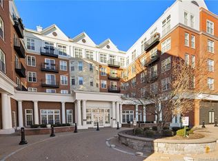 85 Memorial Rd APT 204, West Hartford, CT 06107