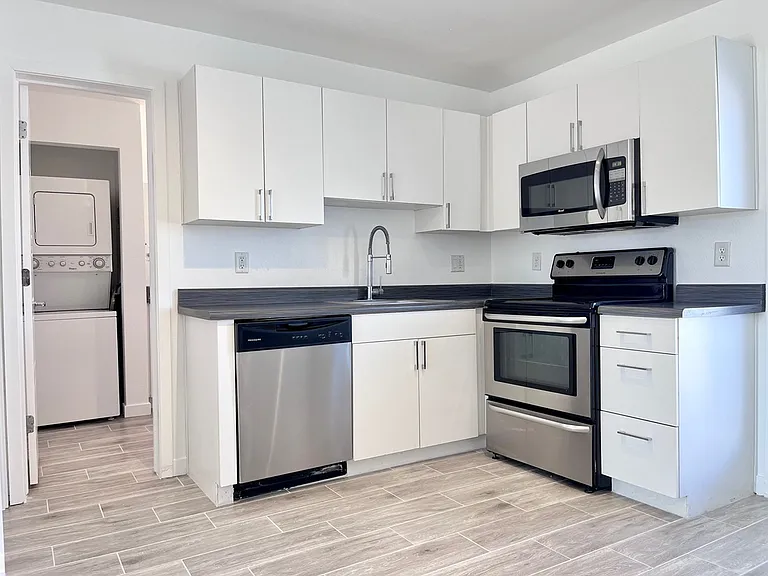 4140 N 10th St #5 — Photo 26
