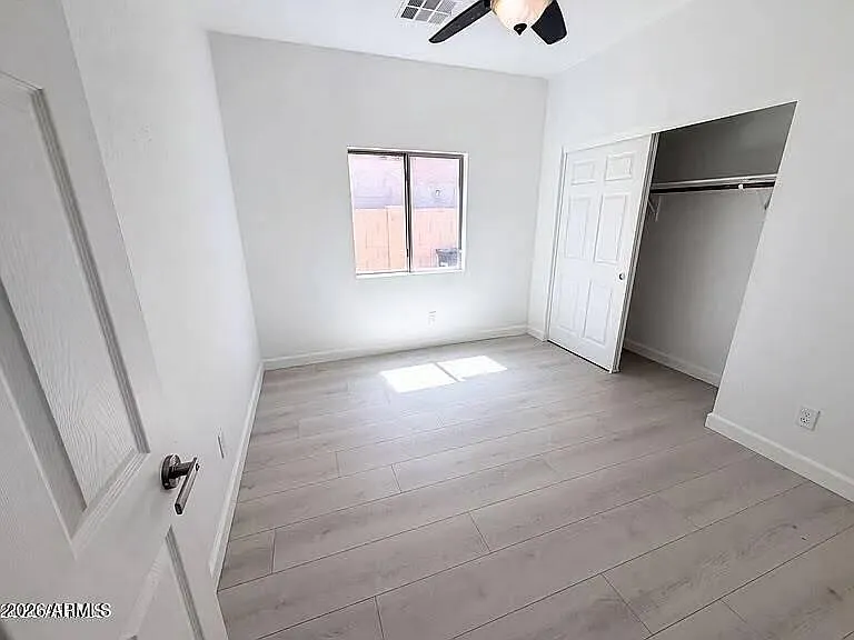 934 E Overlin Dr — Photo 9