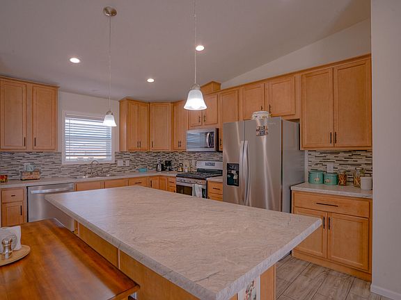 4th image of 102 Bluff Cir