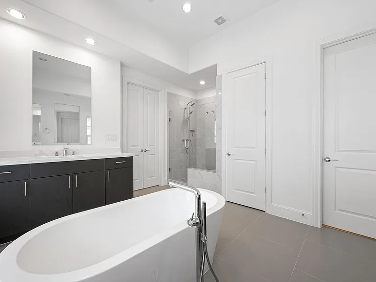 614 Delmar St — Photo 18