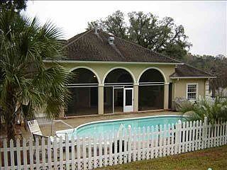 3rd image of 900 Summerbrooke Dr