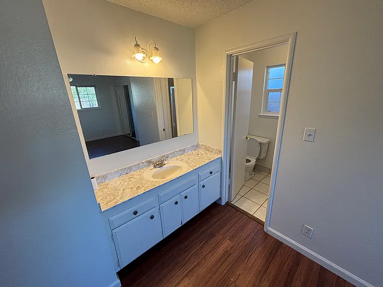 4504 N Garden Ave — Photo 7