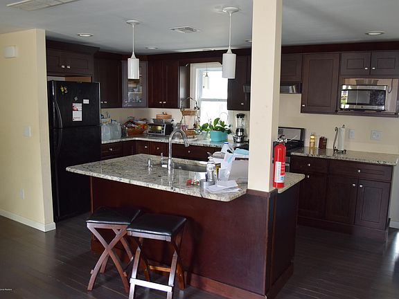 2nd image of 26 Brainard Ave