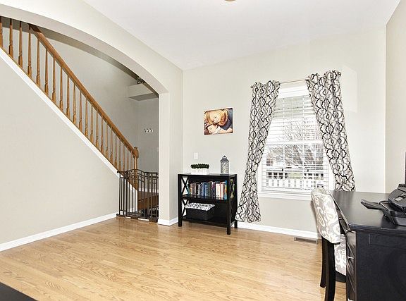 2nd image of 6108 Stafford St