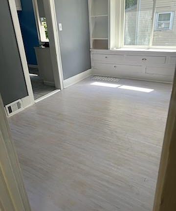 2nd image of 953 McKinley Ave