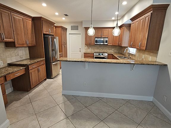 Kitchen with Breakfast Bar