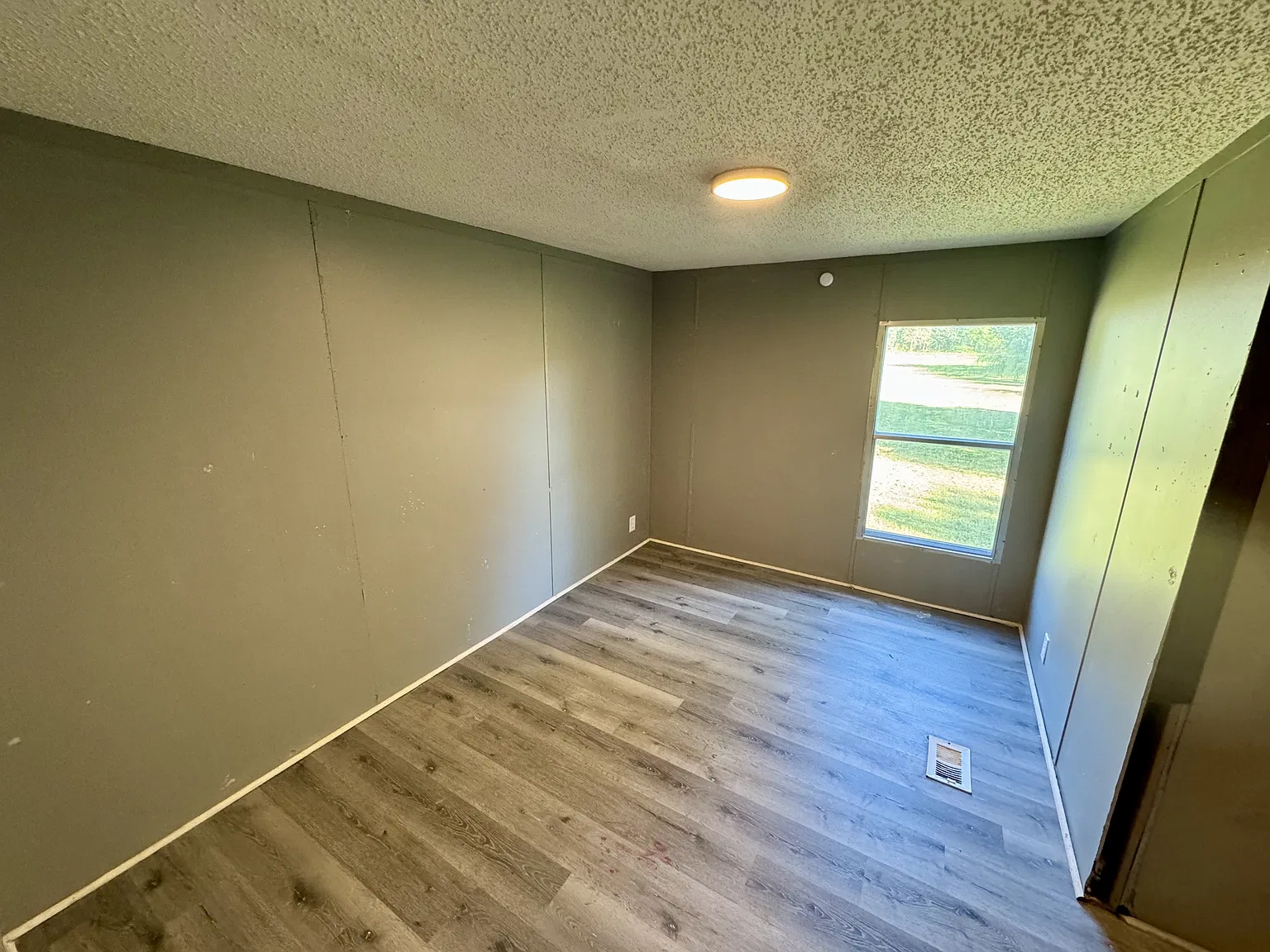 22273 New Garden Rd - 1 — Photo 3