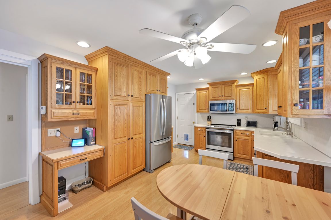08-Kitchen