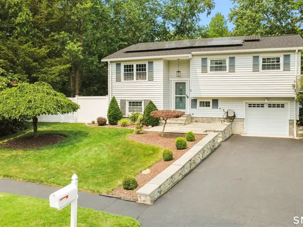 8 Country Club Road, Norwalk, CT 06851