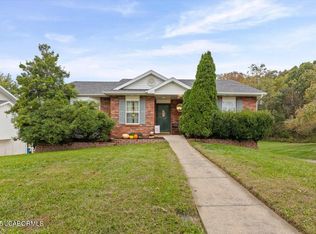 3939 Liverpool Dr, Jefferson City, MO 65109